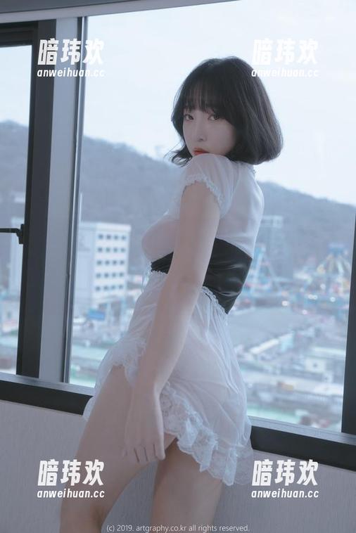 Kang Inkyung 什么白衬衫!Kang Inkyung穿得我差点忘了身边还有别的衣服,高清得有点过分了。